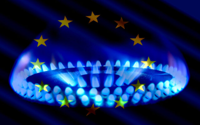 Gasflamme vor EU-Fahne