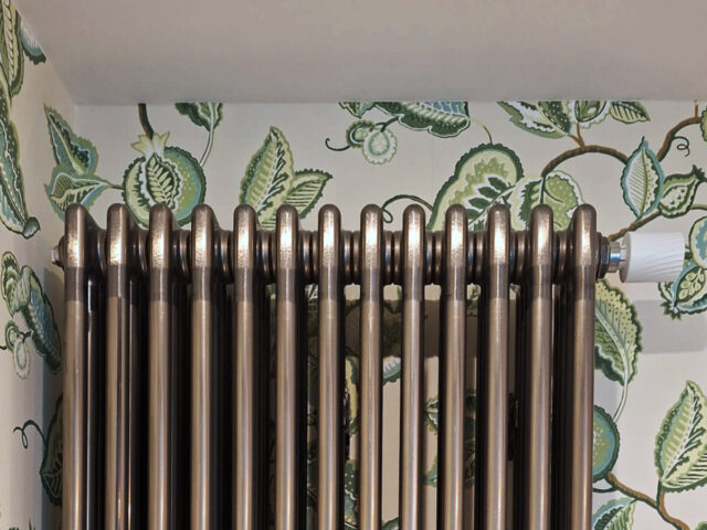 Heizkörper im Hotel Renthof Kassel mit smartem Thermostat