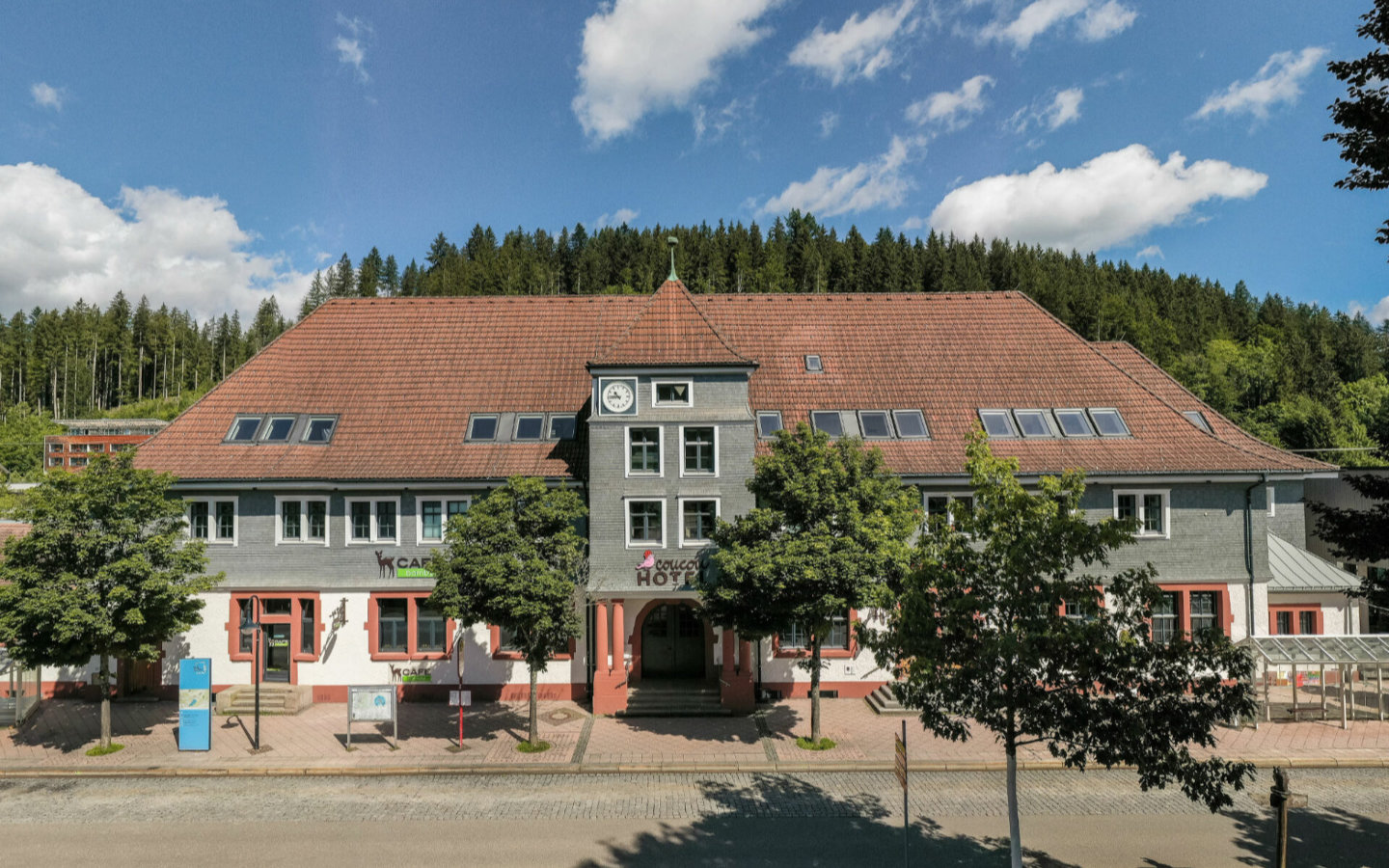 coucou Hotel Außenansicht