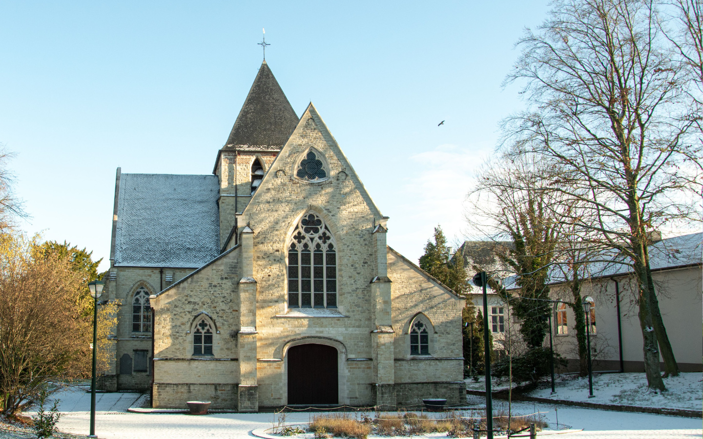 Kirche gebäude kirchlicher träger